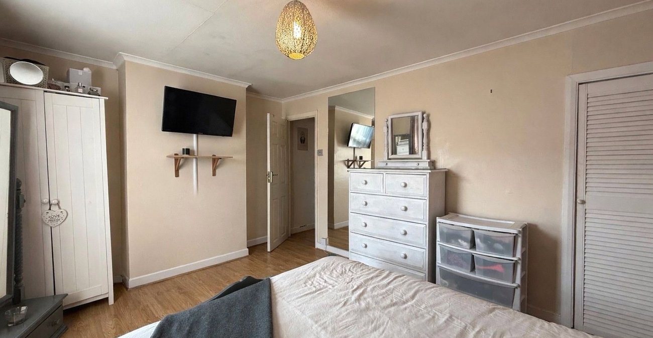 2 bedroom house for sale in Plumstead | Robinson Jackson