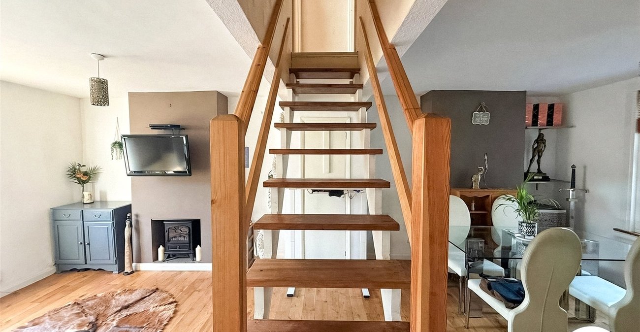 2 bedroom house for sale in Plumstead | Robinson Jackson