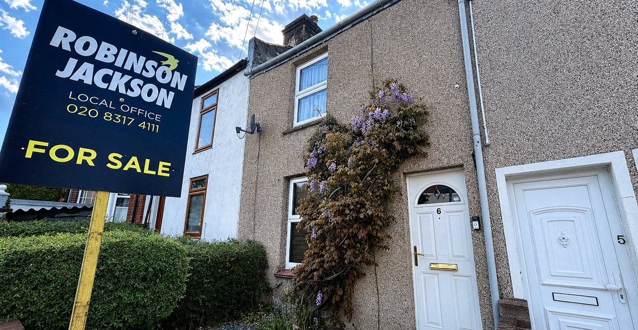 2 bedroom house for sale in Plumstead | Robinson Jackson