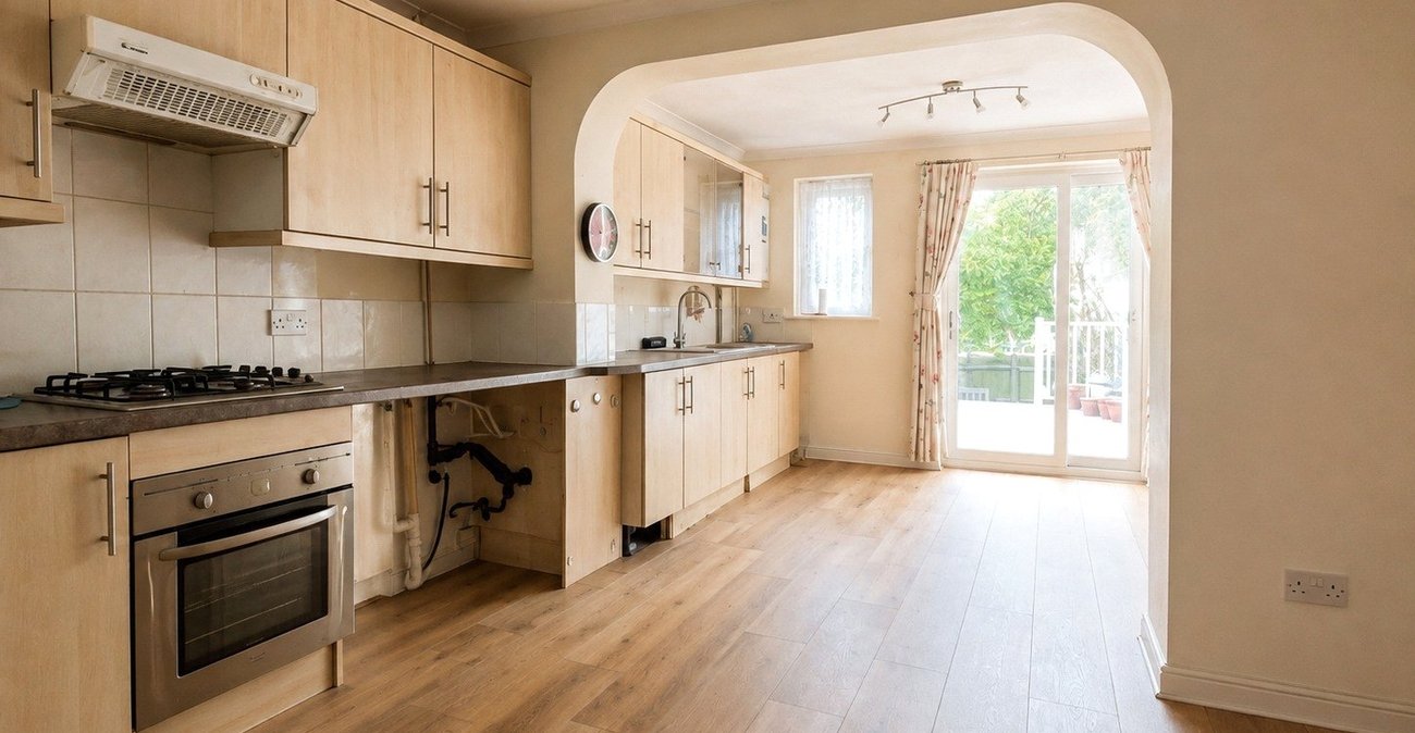 2 bedroom house for sale in Walderslade Woods | Robinson Michael & Jackson