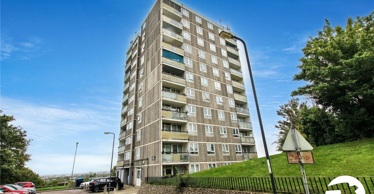 2 bedroom property for sale in London | Robinson Jackson