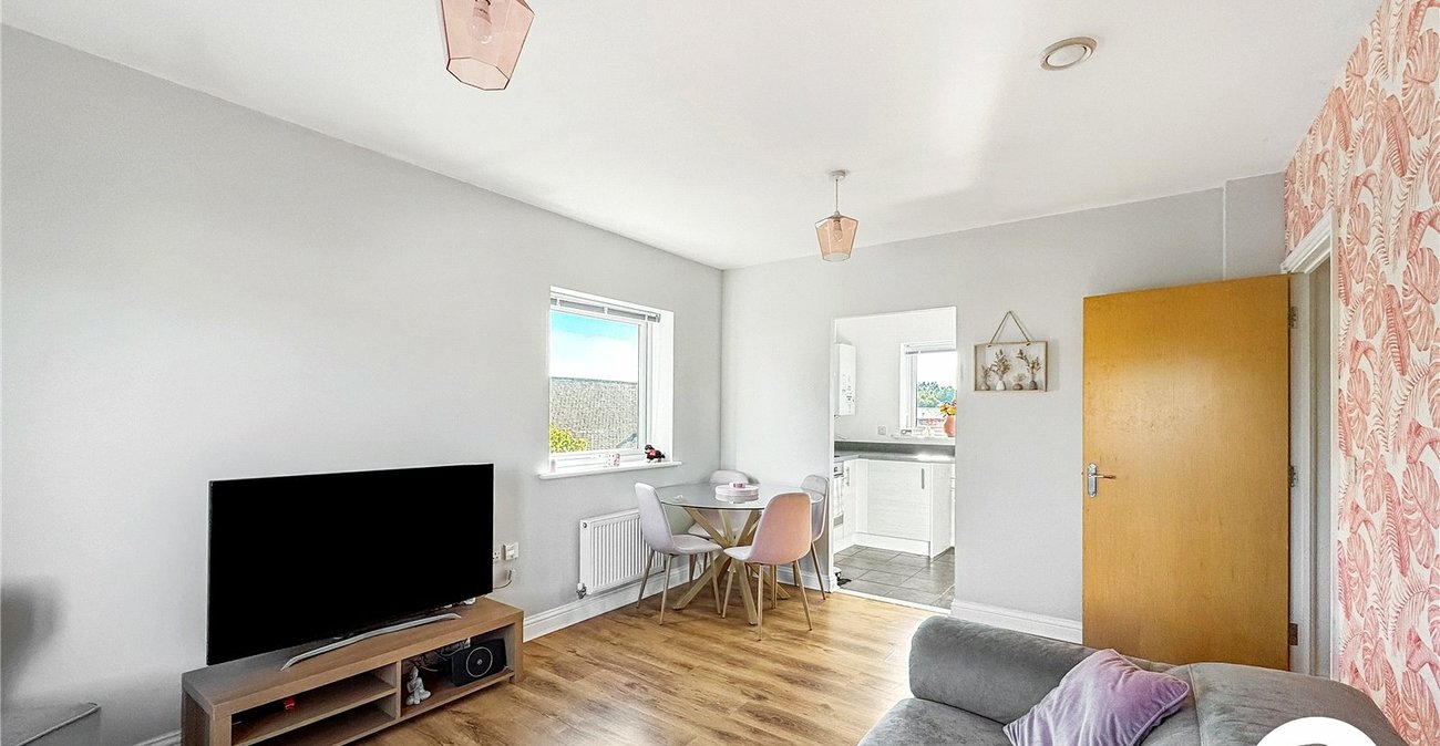 2 bedroom property for sale in Sittingbourne | Robinson Michael & Jackson