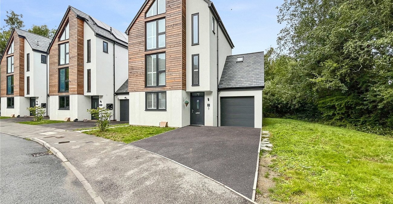 4 bedroom house for sale in Walderslade | Robinson Michael & Jackson