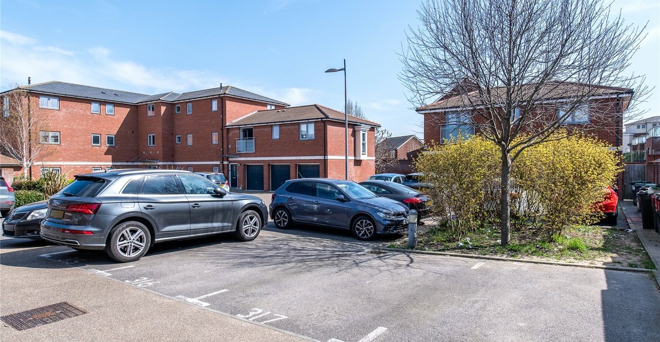 4 bedroom property for sale in Northfleet | Robinson Michael & Jackson