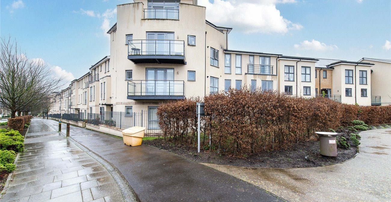 2 bedroom property for sale in Northfleet | Robinson Michael & Jackson