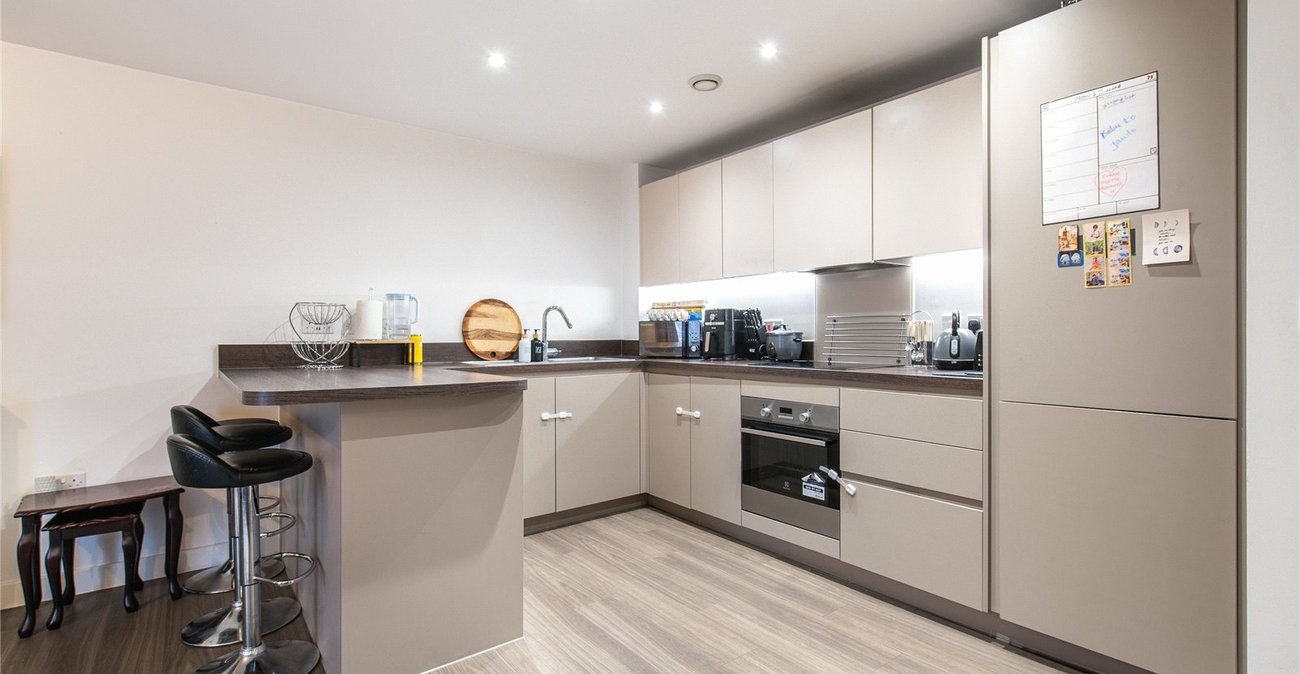 2 bedroom property for sale in Northfleet | Robinson Michael & Jackson