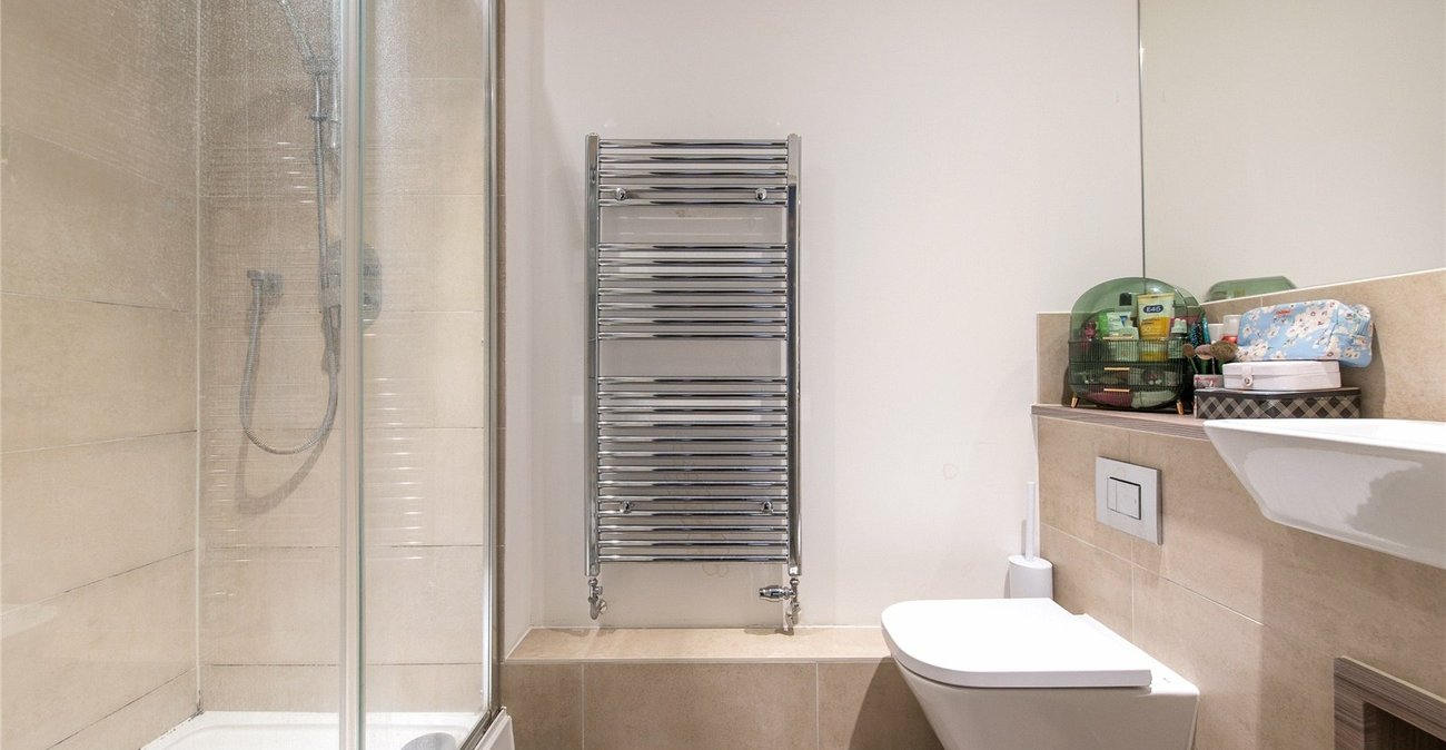 2 bedroom property for sale in Northfleet | Robinson Michael & Jackson