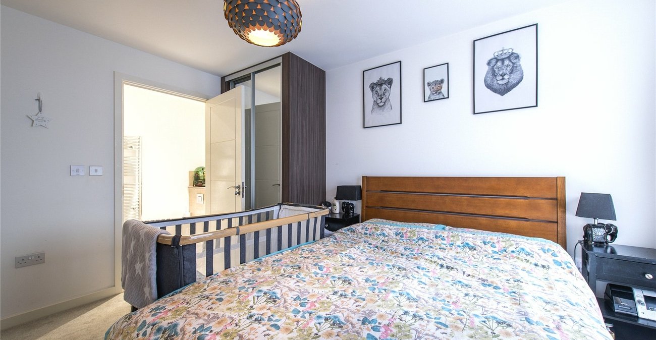 2 bedroom property for sale in Northfleet | Robinson Michael & Jackson