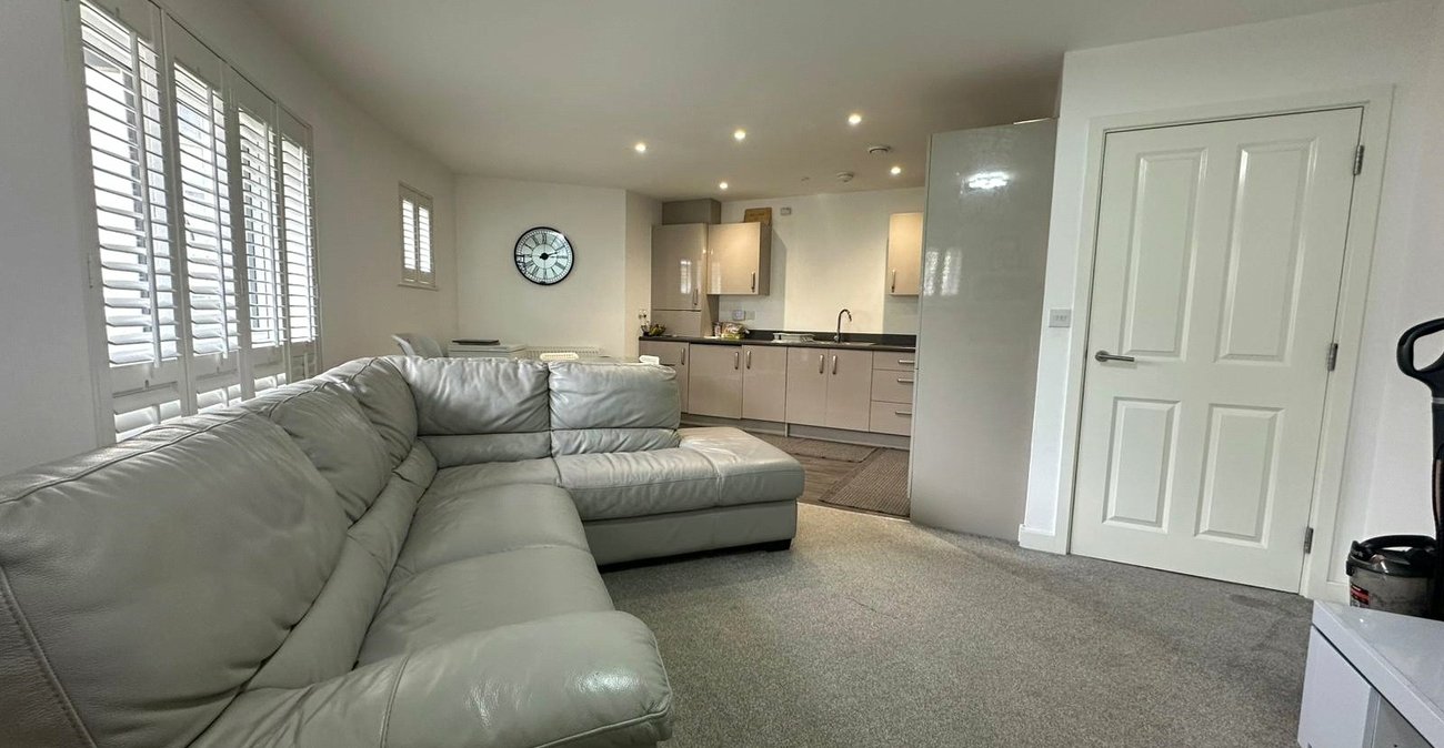 2 bedroom property for sale in Northfleet | Robinson Michael & Jackson
