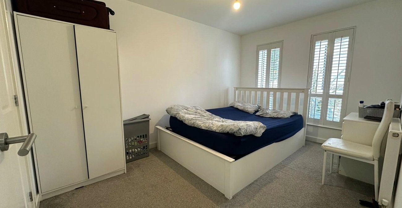 2 bedroom property for sale in Northfleet | Robinson Michael & Jackson