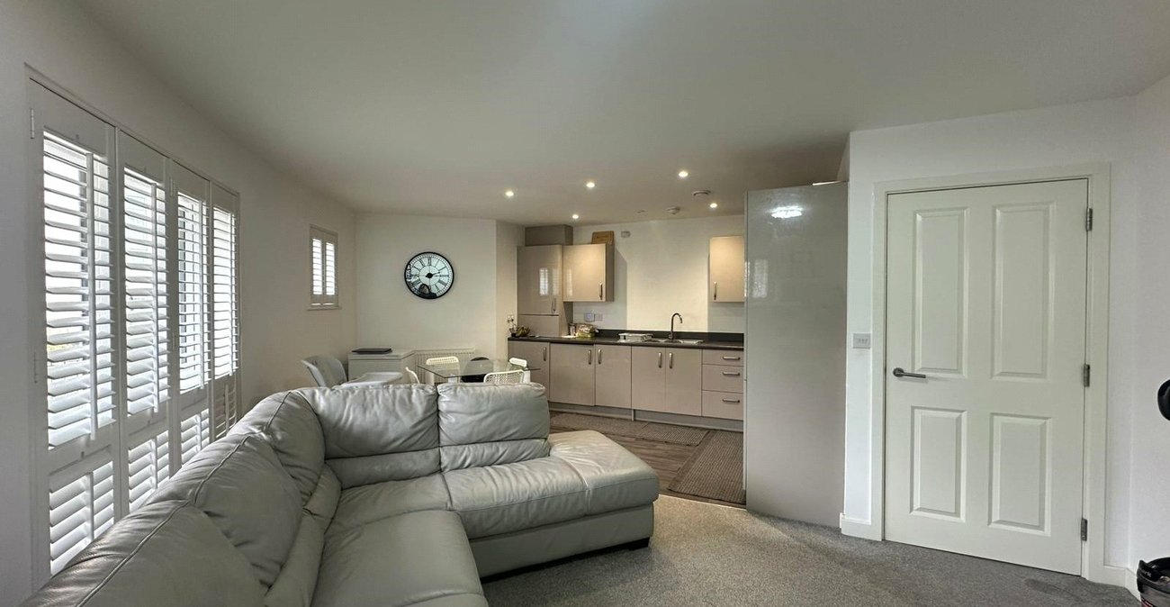 2 bedroom property for sale in Northfleet | Robinson Michael & Jackson