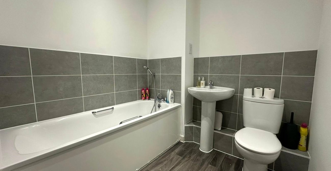 2 bedroom property for sale in Northfleet | Robinson Michael & Jackson