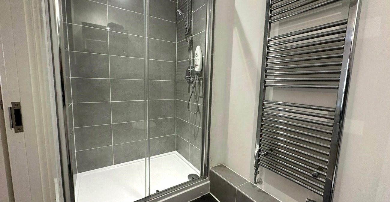 2 bedroom property for sale in Northfleet | Robinson Michael & Jackson