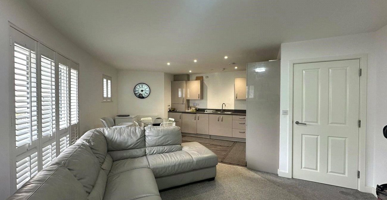 2 bedroom property for sale in Northfleet | Robinson Michael & Jackson