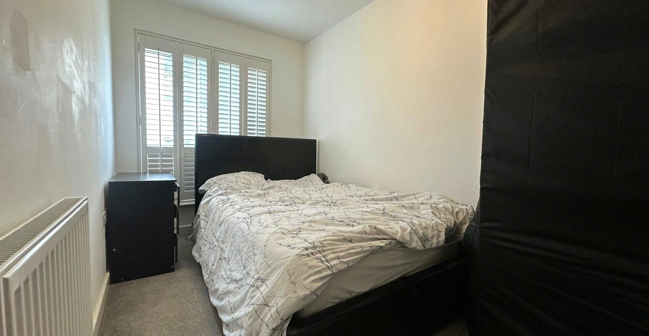 2 bedroom property for sale in Northfleet | Robinson Michael & Jackson
