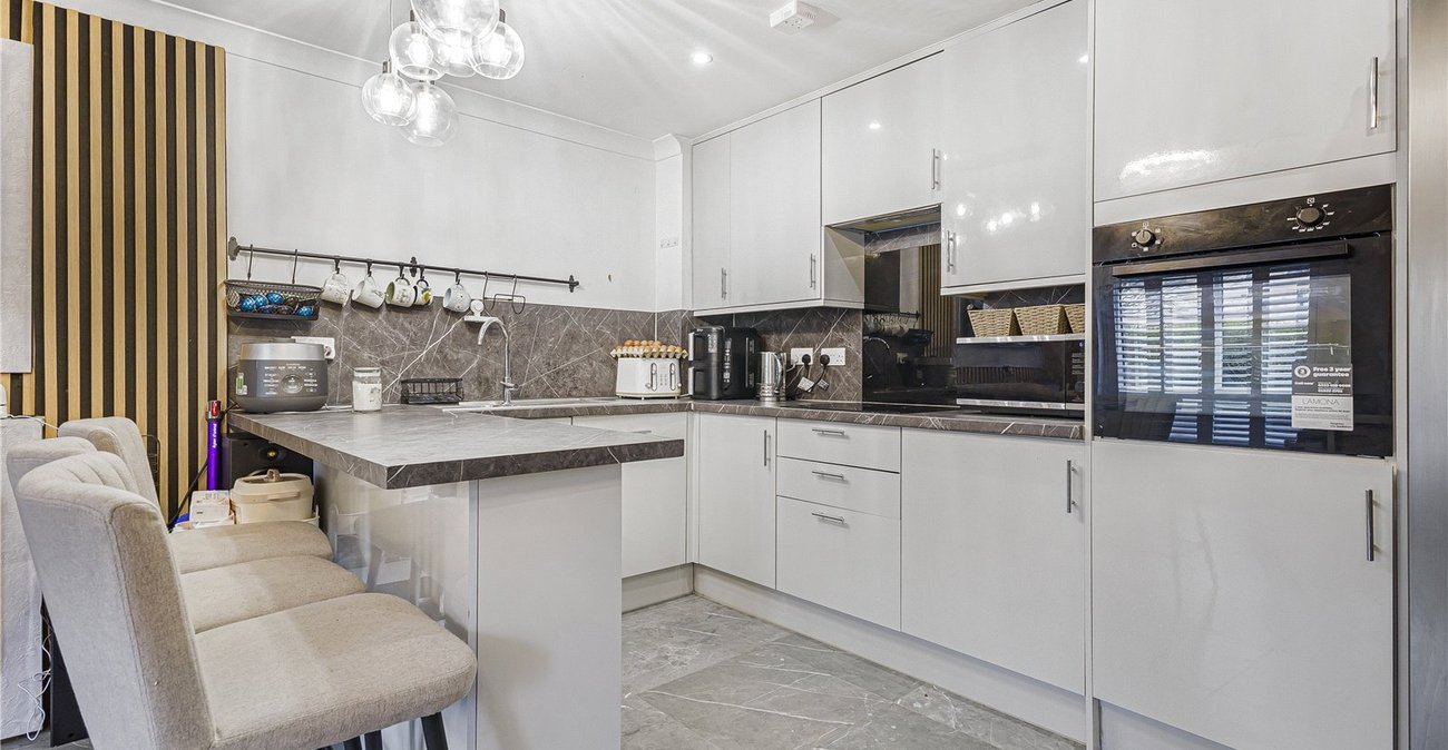 2 bedroom property for sale in Northfleet | Robinson Michael & Jackson