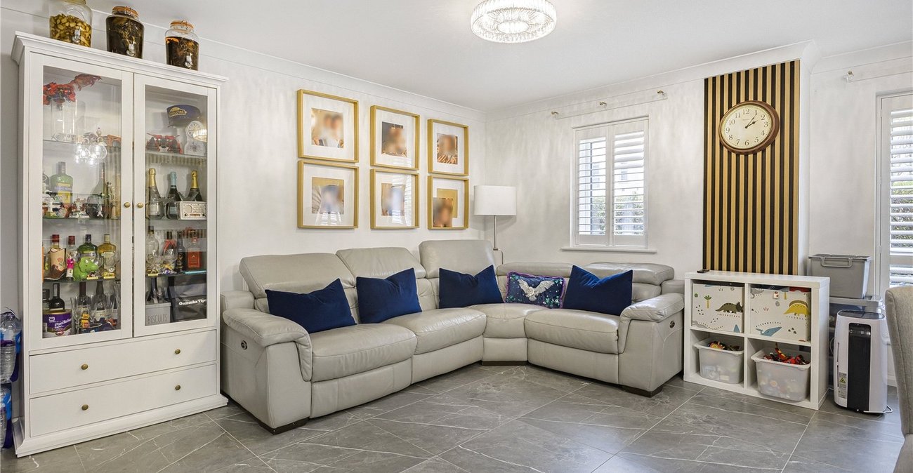 2 bedroom property for sale in Northfleet | Robinson Michael & Jackson