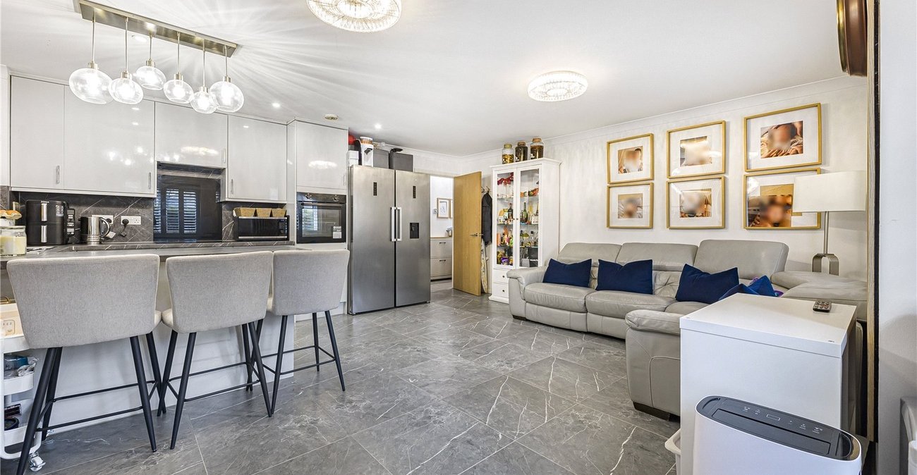 2 bedroom property for sale in Northfleet | Robinson Michael & Jackson