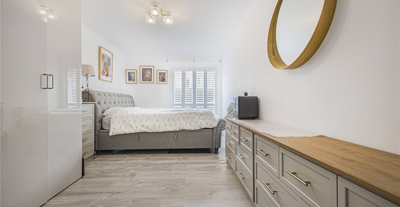2 bedroom property for sale in Northfleet | Robinson Michael & Jackson