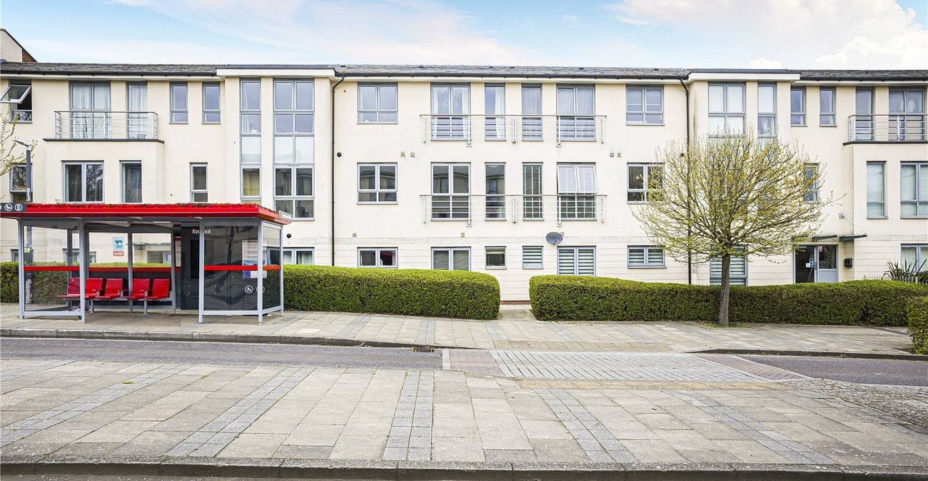 2 bedroom property for sale in Northfleet | Robinson Michael & Jackson