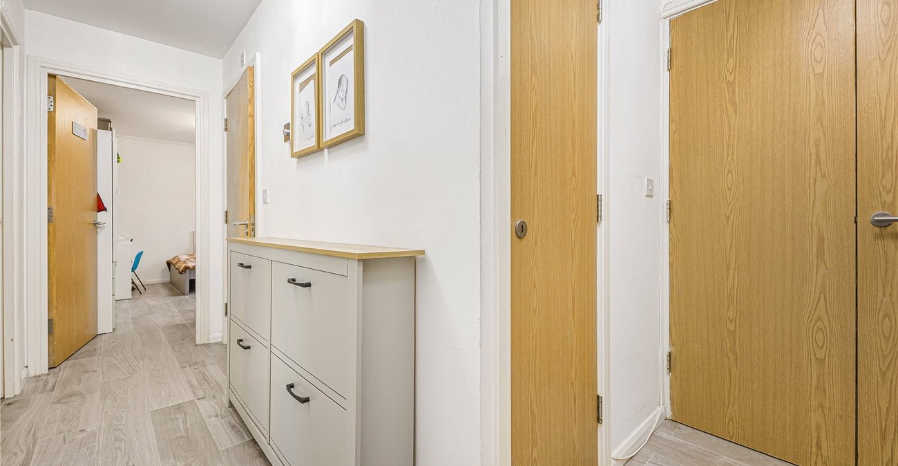 2 bedroom property for sale in Northfleet | Robinson Michael & Jackson