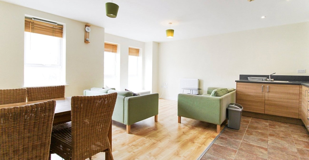 2 bedroom property for sale in Northfleet | Robinson Michael & Jackson