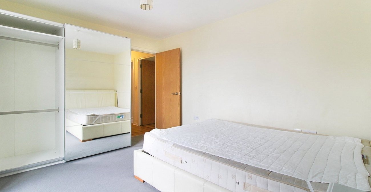 2 bedroom property for sale in Northfleet | Robinson Michael & Jackson