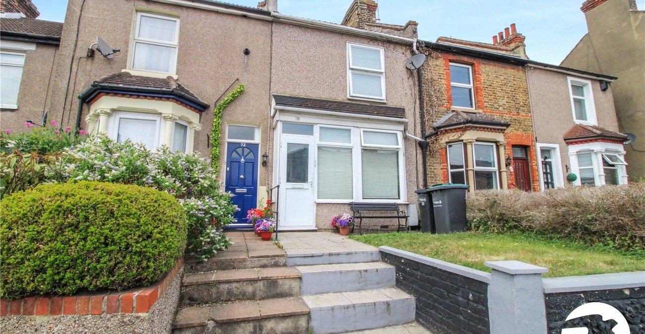 2 bedroom house for sale in Northfleet | Robinson Michael & Jackson