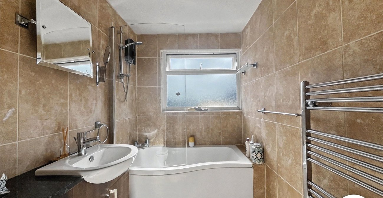 2 bedroom house for sale in Sittingbourne | Robinson Michael & Jackson