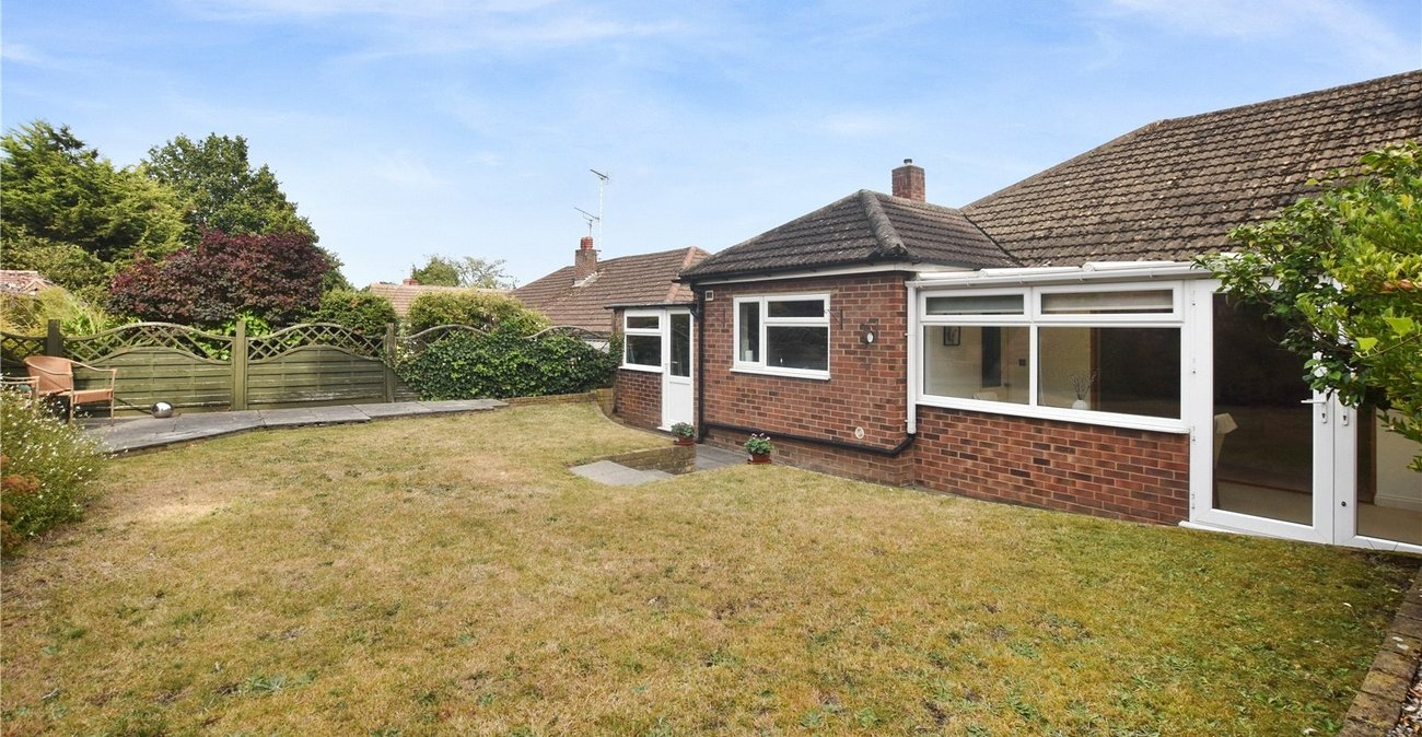 2 bedroom bungalow for sale in Dartford | Robinson Jackson