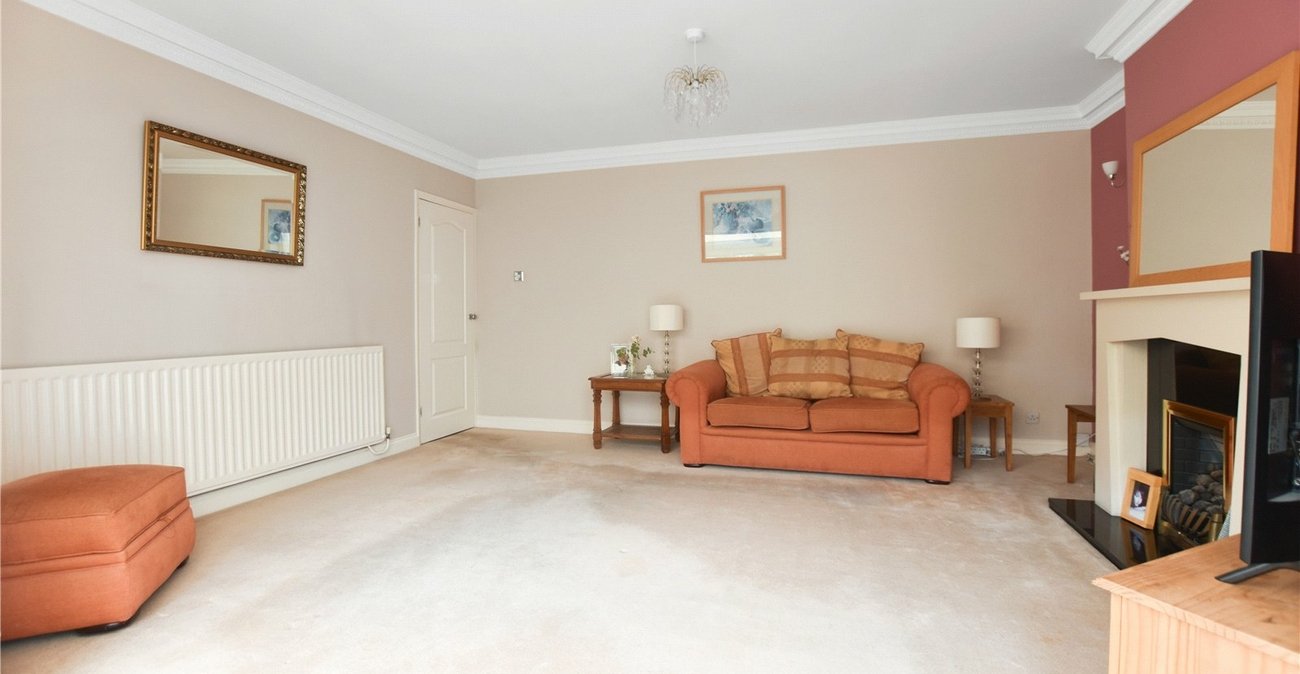 2 bedroom bungalow for sale in Dartford | Robinson Jackson