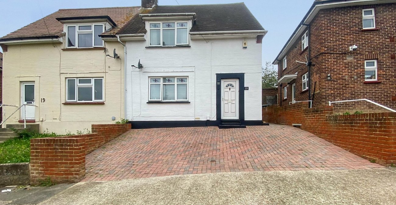 3 bedroom house for sale in Gravesend | Robinson Michael & Jackson