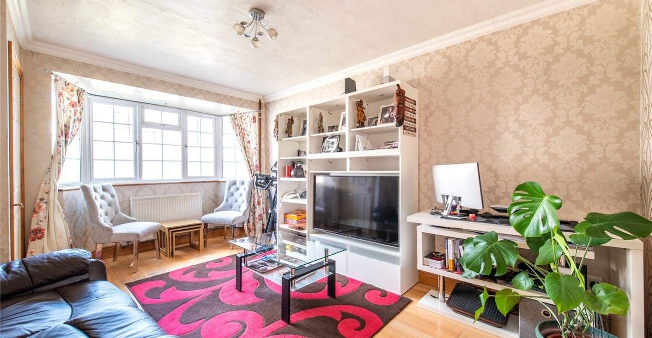 2 bedroom house for sale in Rochester | Robinson Michael & Jackson