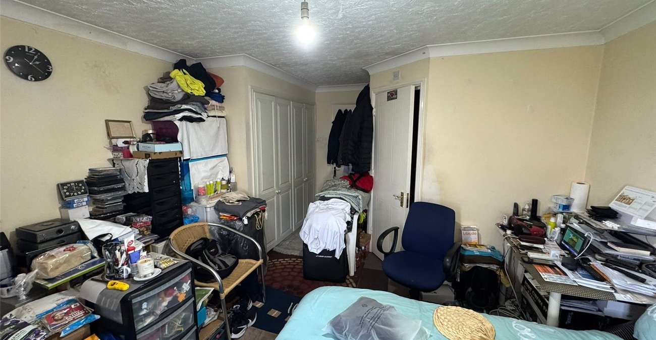 3 bedroom property for sale in Thamesmead | Robinson Jackson