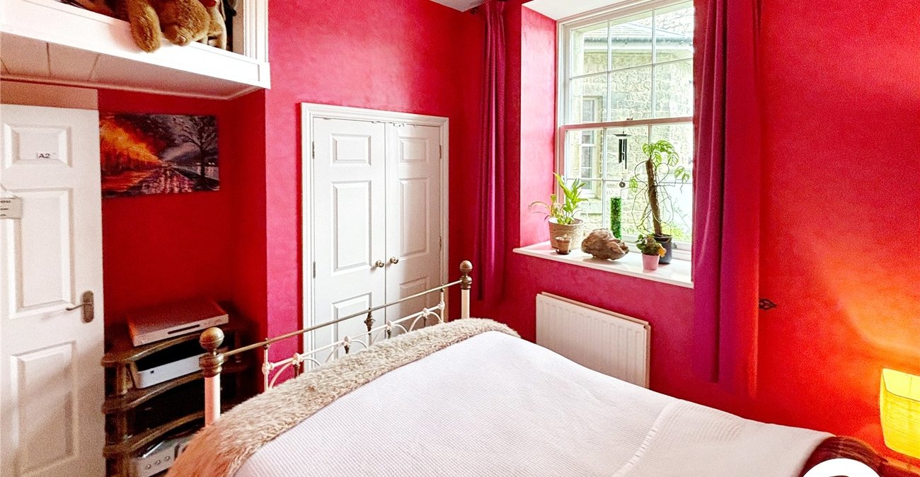 2 bedroom property for sale in Tarragon Road | Robinson Michael & Jackson