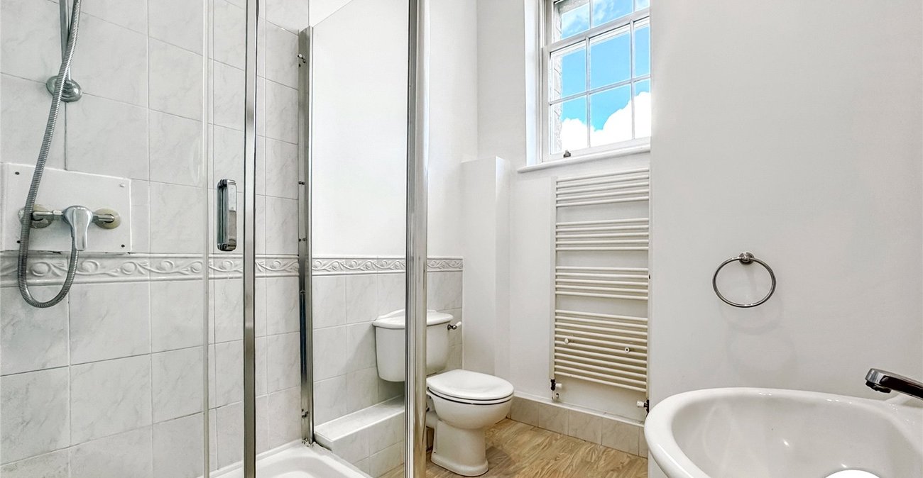 2 bedroom property for sale in Tarragon Road | Robinson Michael & Jackson