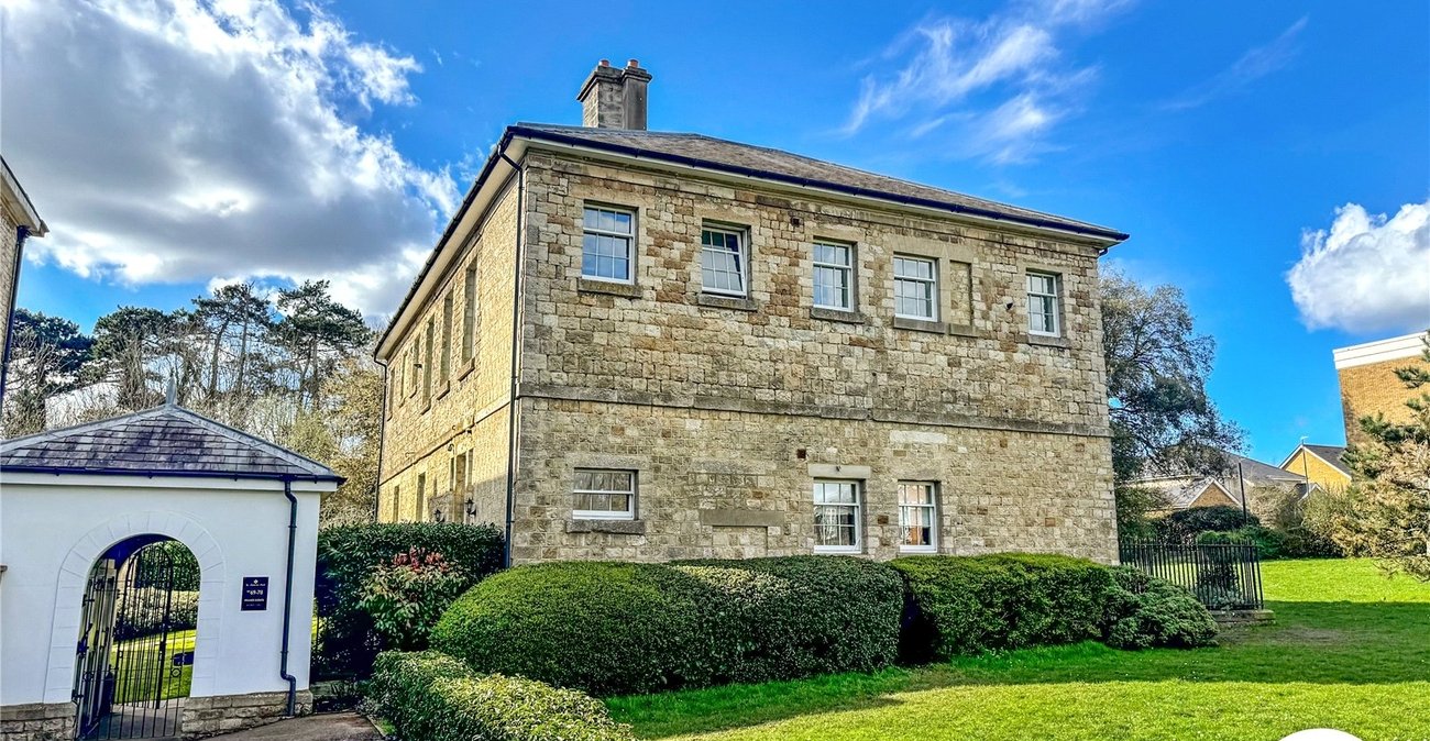 2 bedroom property for sale in Tarragon Road | Robinson Michael & Jackson