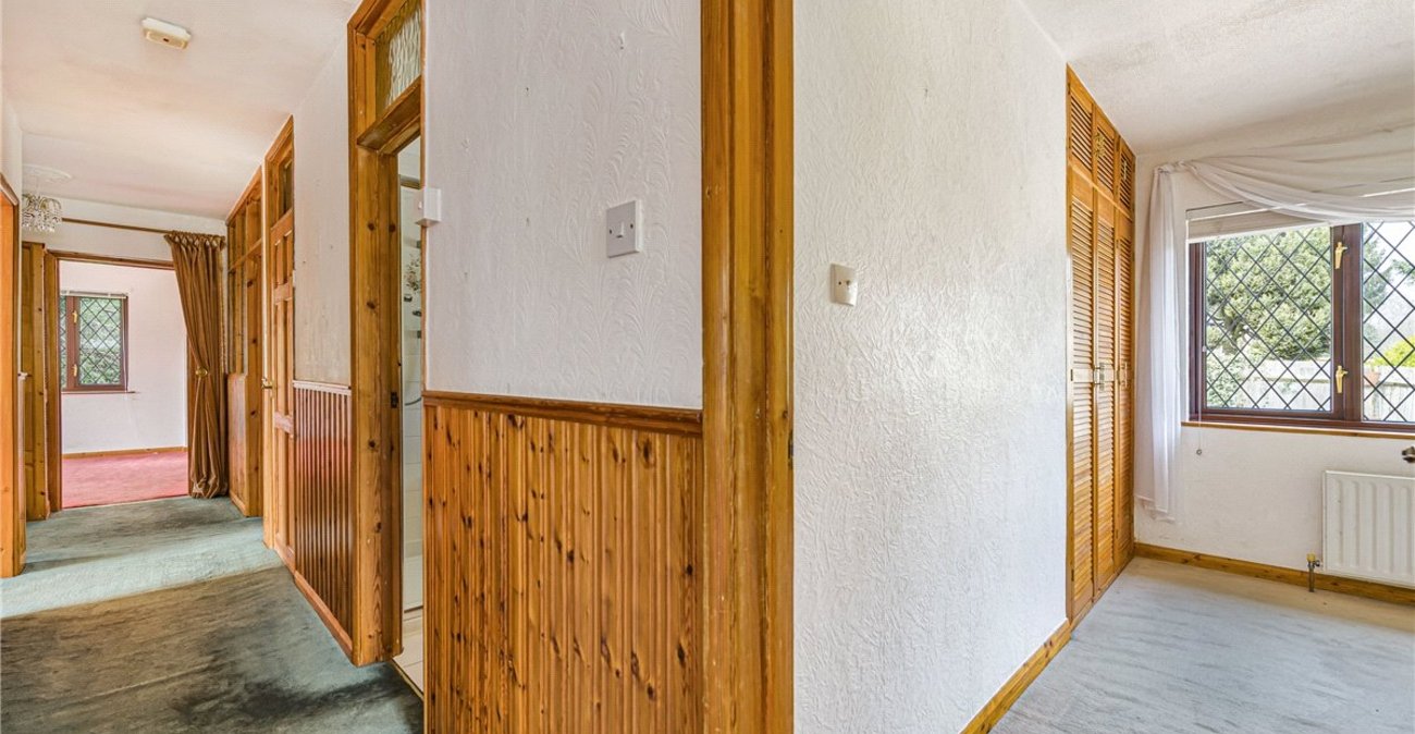 3 bedroom bungalow for sale in Orpington | Robinson Jackson