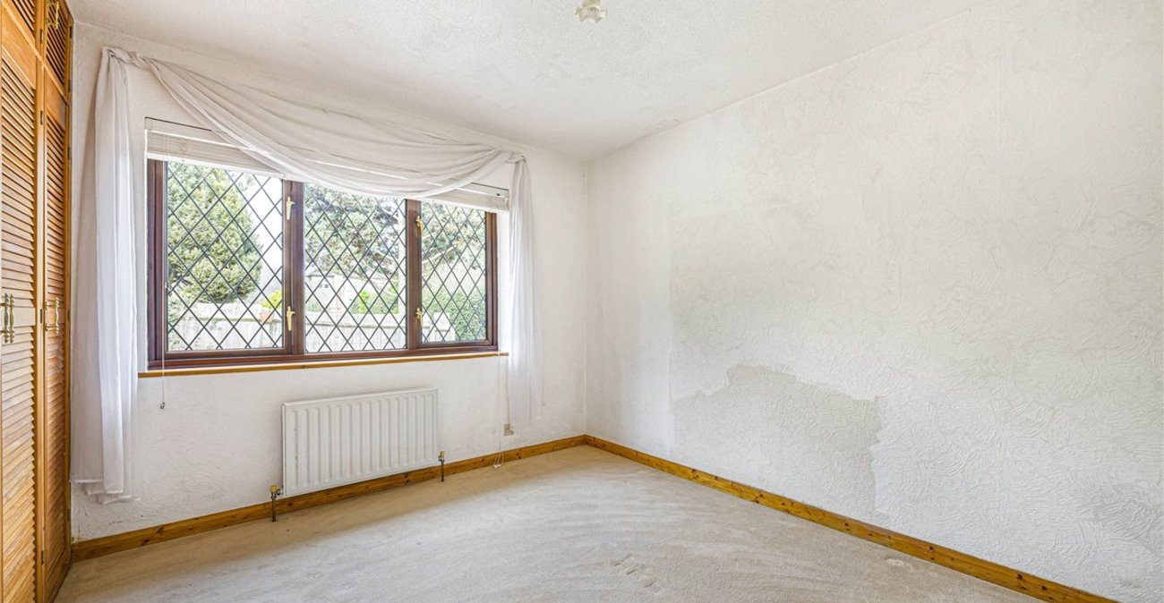 3 bedroom bungalow for sale in Orpington | Robinson Jackson