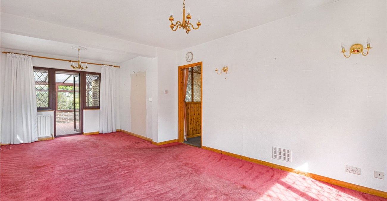 3 bedroom bungalow for sale in Orpington | Robinson Jackson