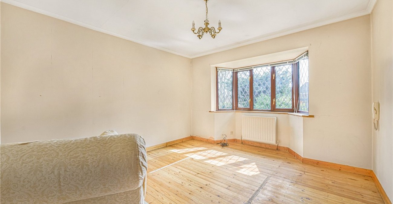3 bedroom bungalow for sale in Orpington | Robinson Jackson