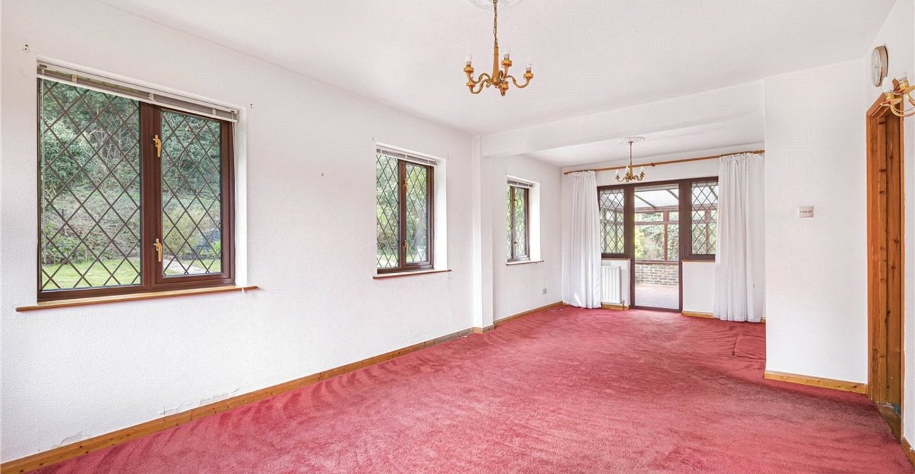 3 bedroom bungalow for sale in Orpington | Robinson Jackson