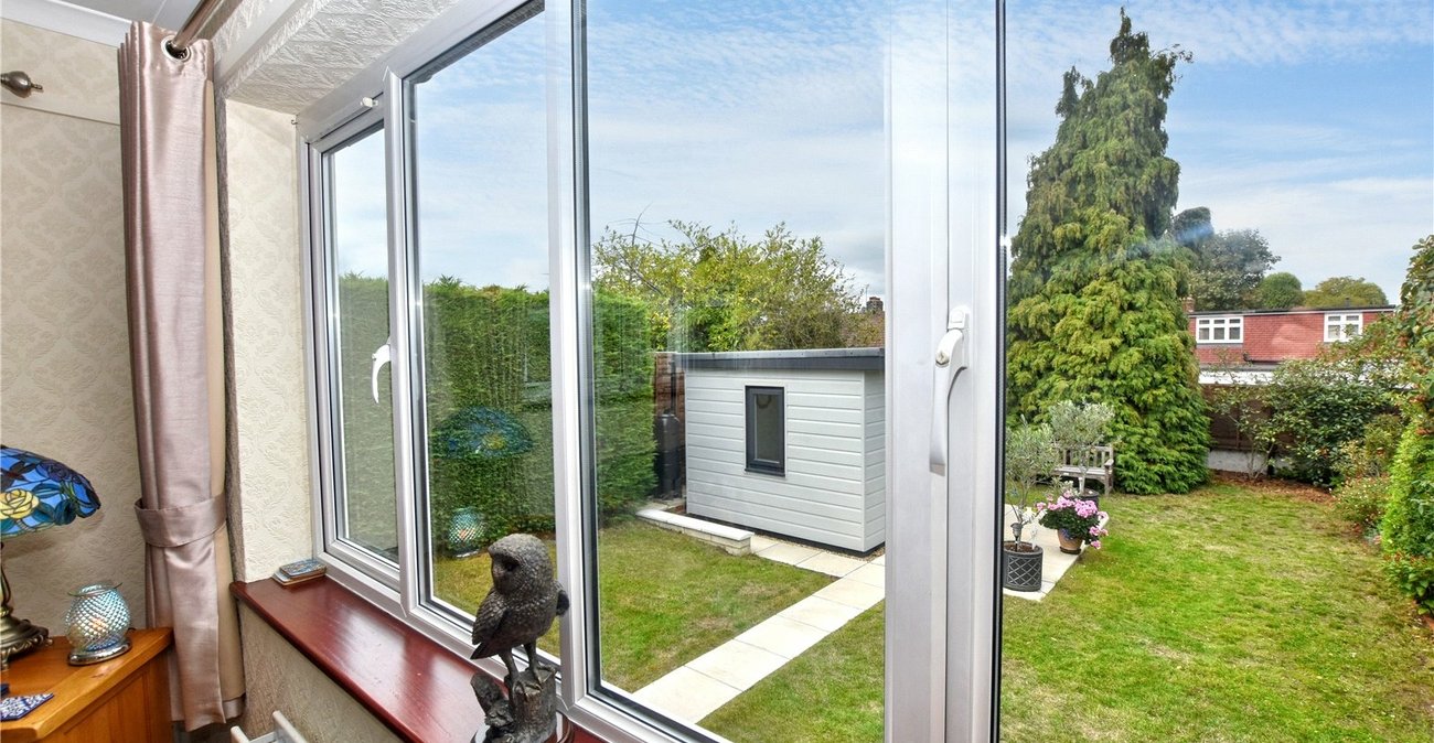 3 bedroom bungalow for sale in Bexleyheath | Robinson Jackson