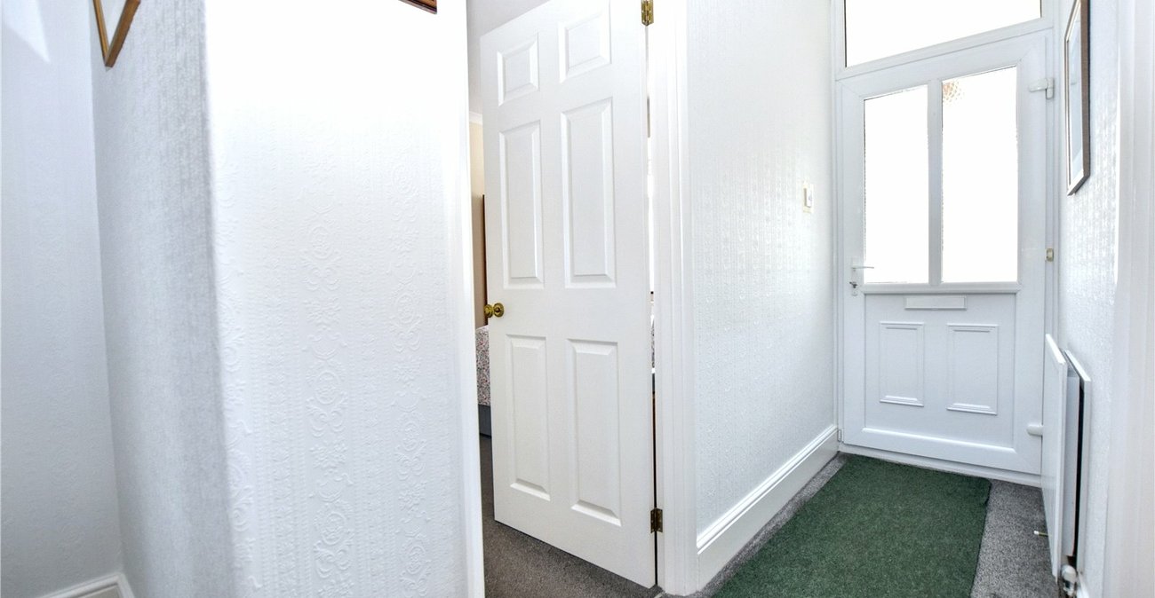 3 bedroom bungalow for sale in Bexleyheath | Robinson Jackson