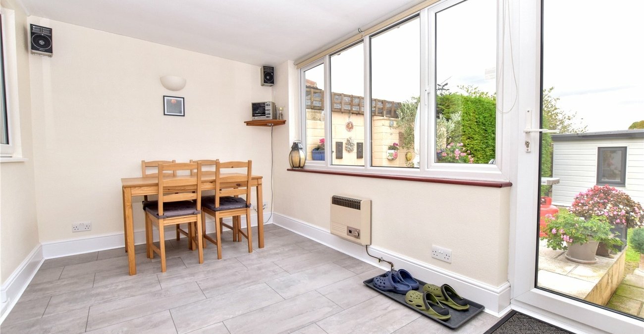 3 bedroom bungalow for sale in Bexleyheath | Robinson Jackson