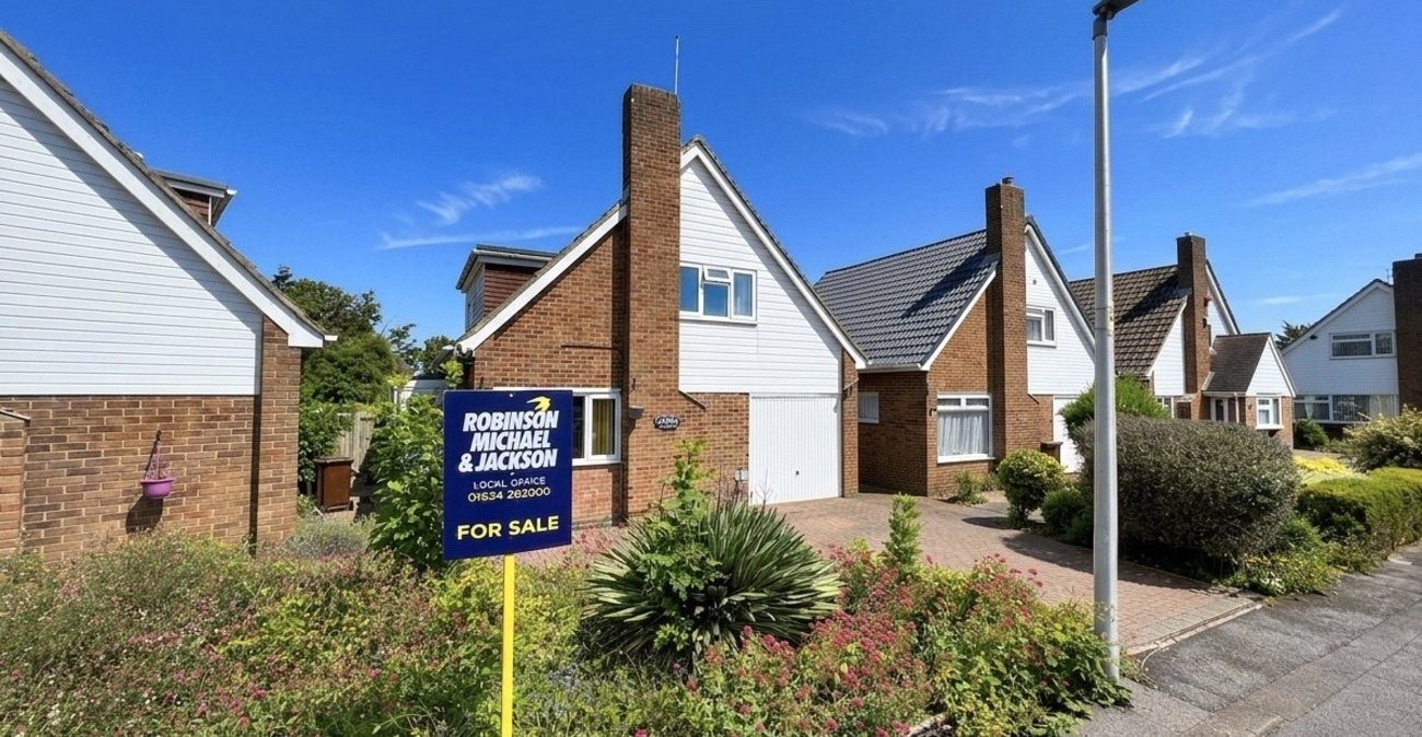 3 bedroom house for sale in Gillingham | Robinson Michael & Jackson