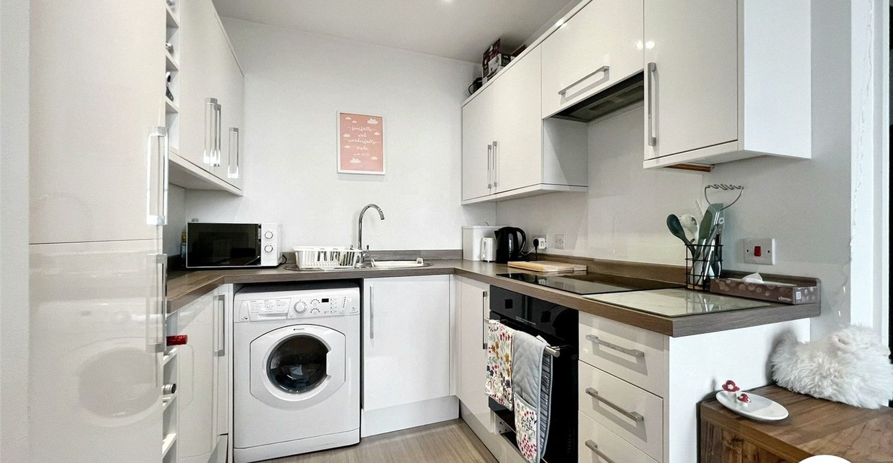 1 bedroom property for sale in Rochester | Robinson Michael & Jackson