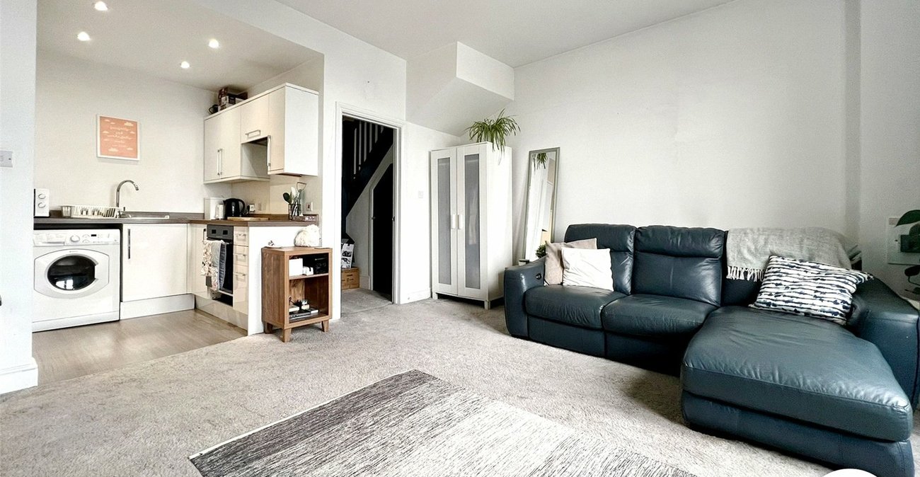 1 bedroom property for sale in Rochester | Robinson Michael & Jackson