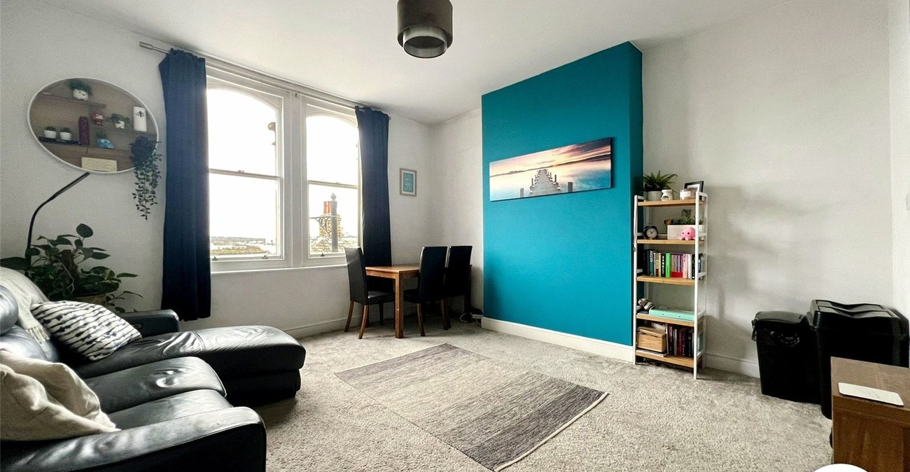 1 bedroom property for sale in Rochester | Robinson Michael & Jackson