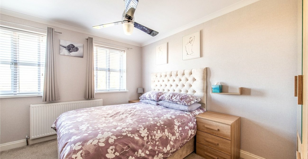 2 bedroom house for sale in Northfleet | Robinson Michael & Jackson